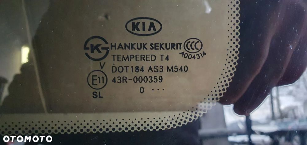 Szyba panorama panoramy dachu przód przednia Kia Sportage III - 4