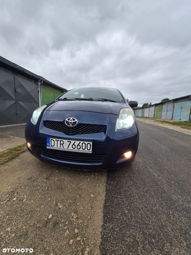 Toyota Yaris - 18