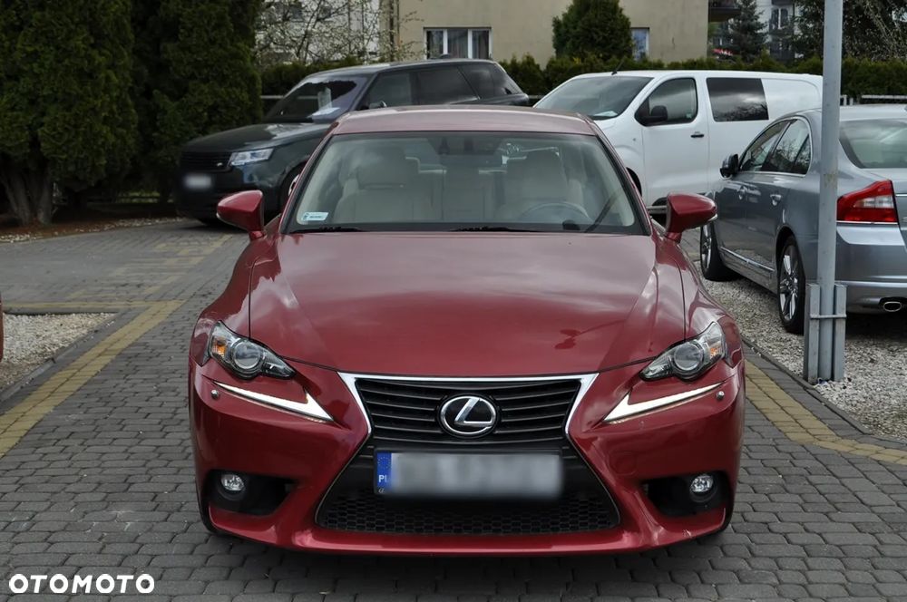Lexus IS 200t Prestige - 4