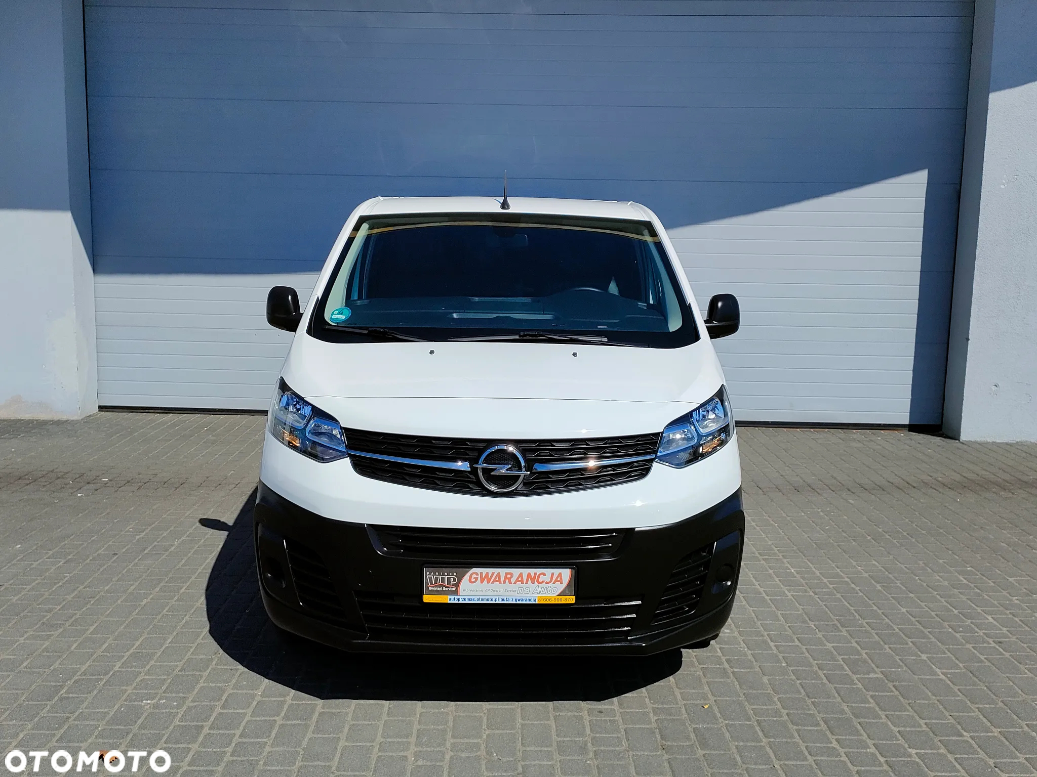 Opel Vivaro - 24