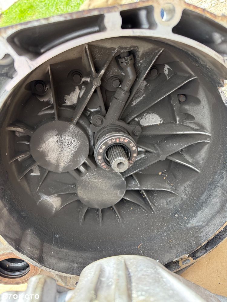 SKRZYNIA BIEGÓW FORD TRANSIT 2.2 DIESEL 2000-2007 USZKODZONY 4 BIEG PRZBIEG 105KKM - 2