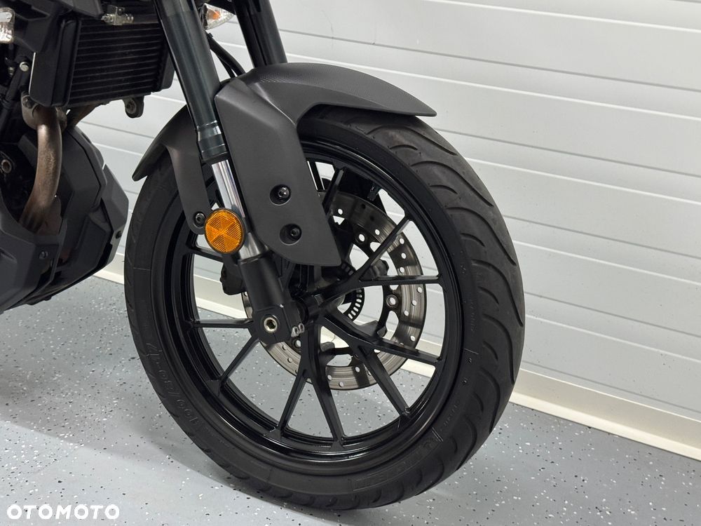 Yamaha MT - 9