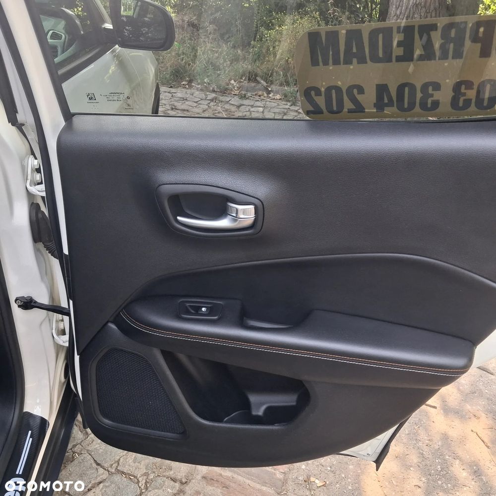 Jeep Compass - 19