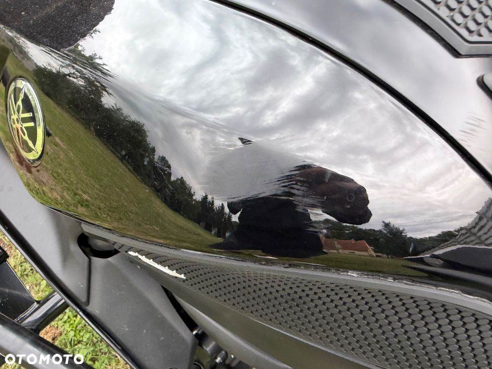 Yamaha R7 - 16