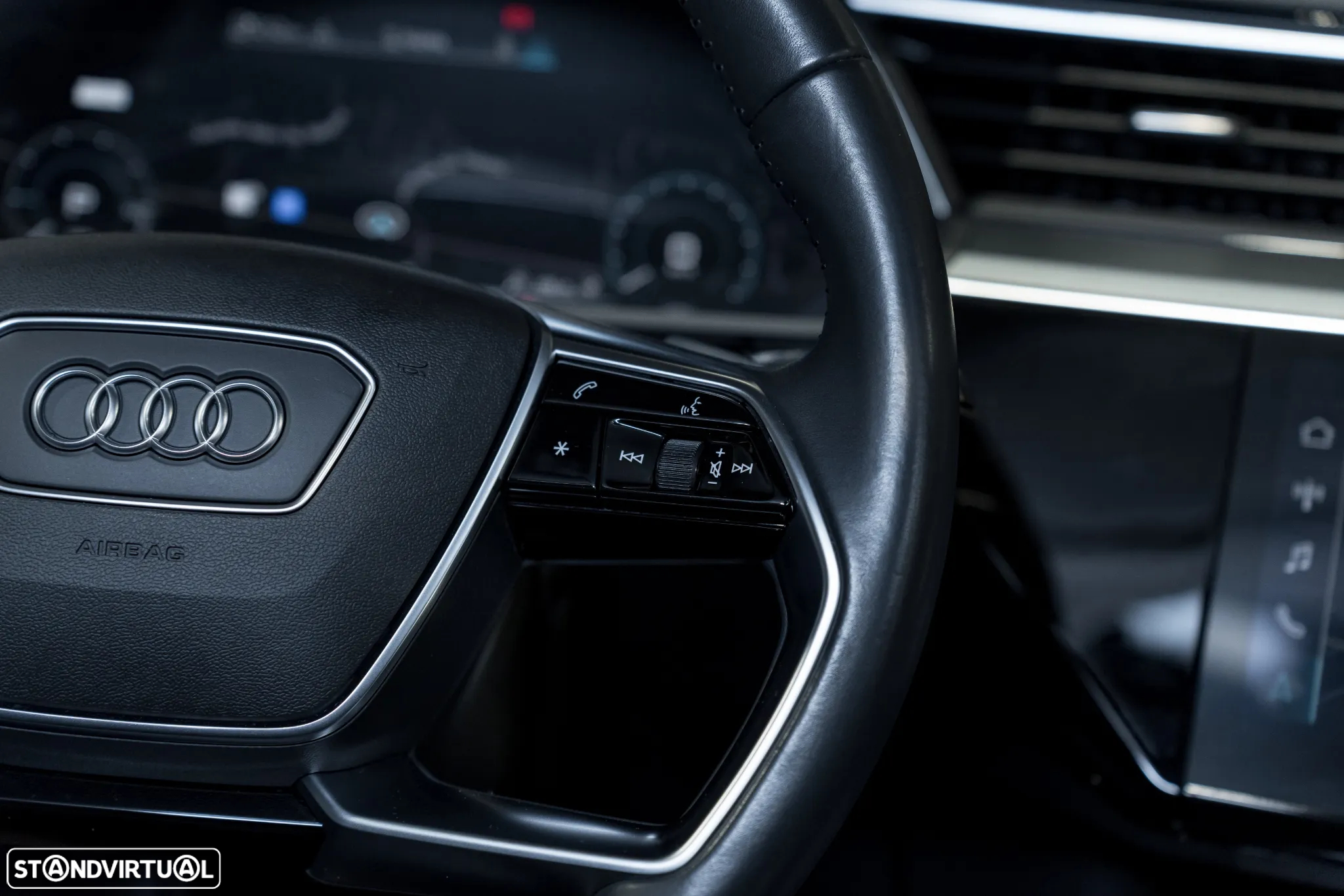 Audi e-tron 50 quattro S line - 11