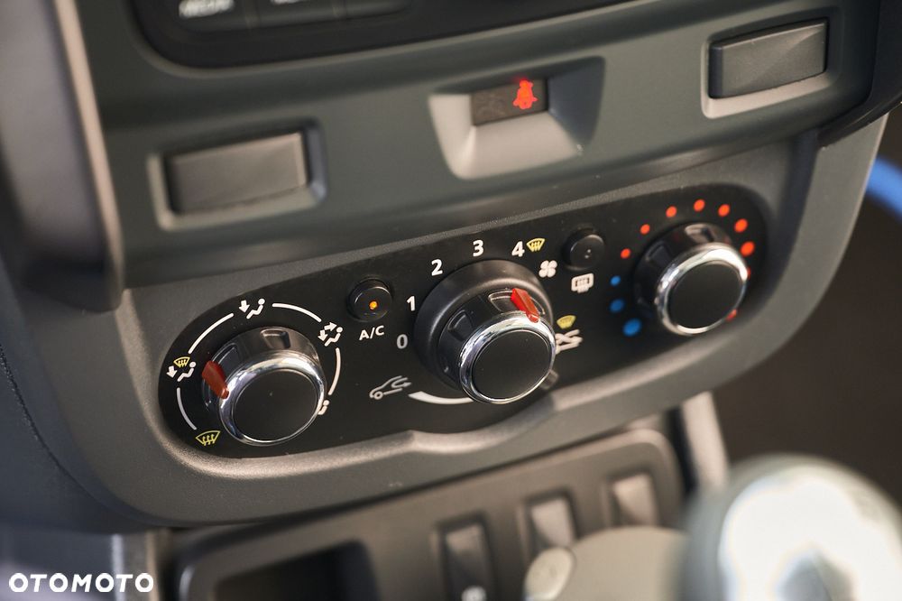 Dacia Duster SCe 115 4x2 Laureate - 28