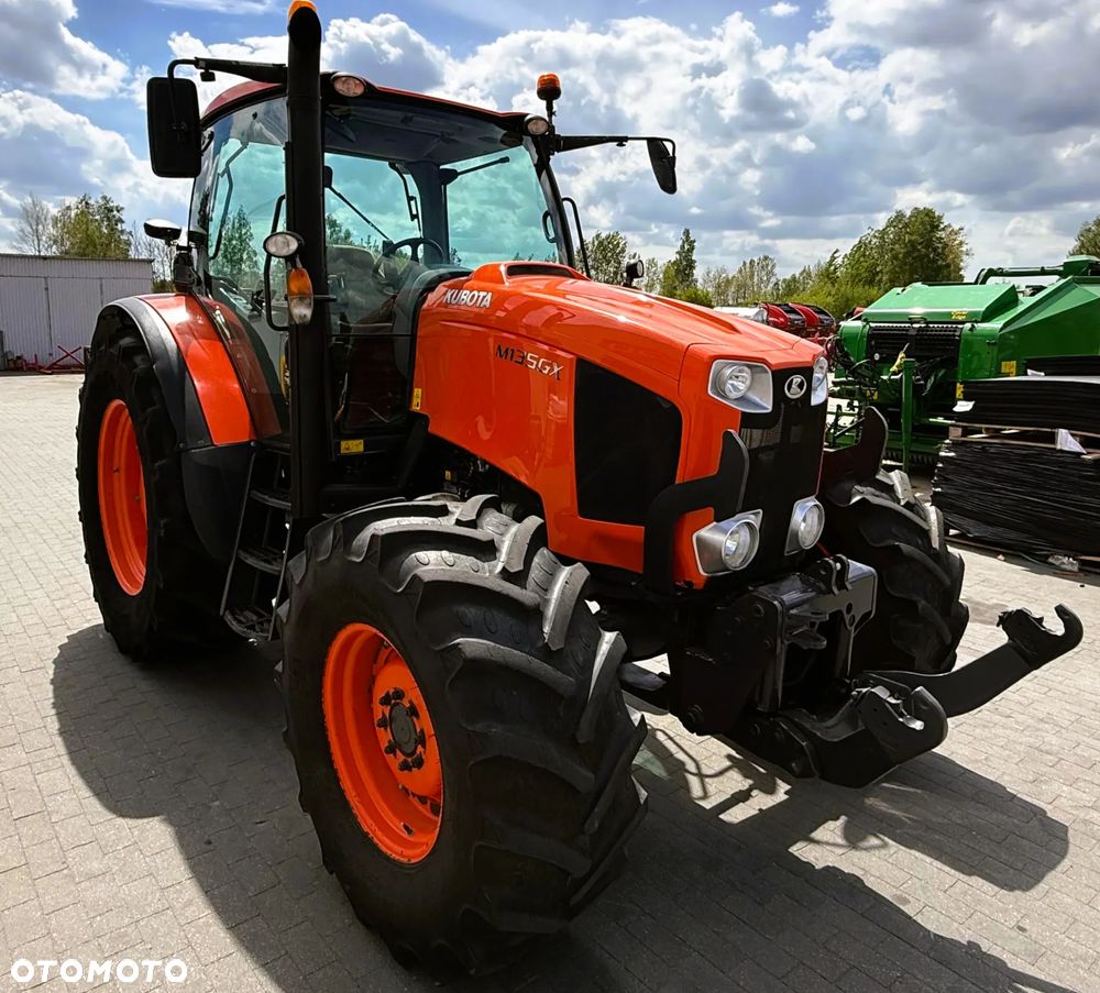 Kubota M135GX-III - 3