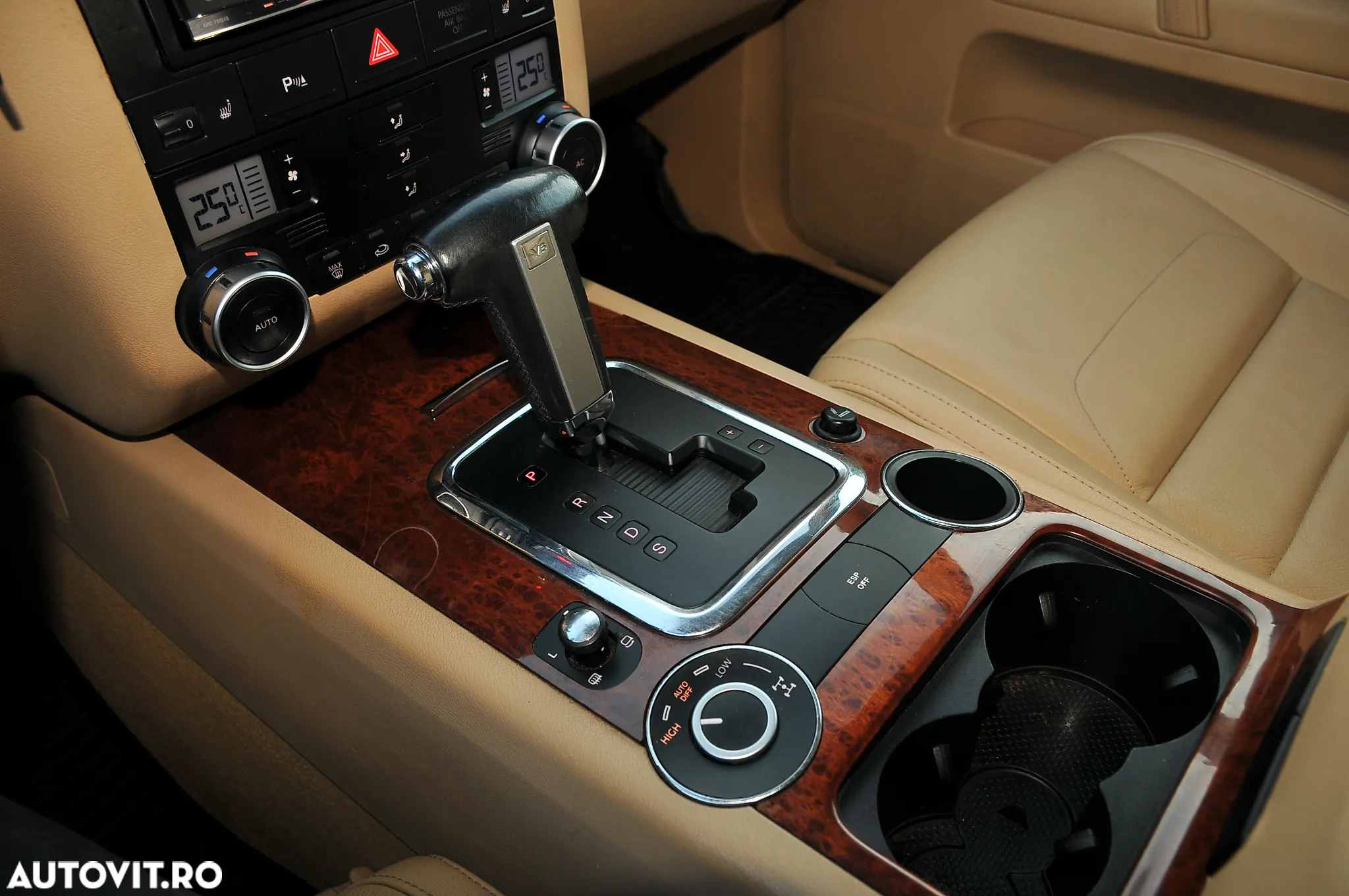 Volkswagen Touareg - 14