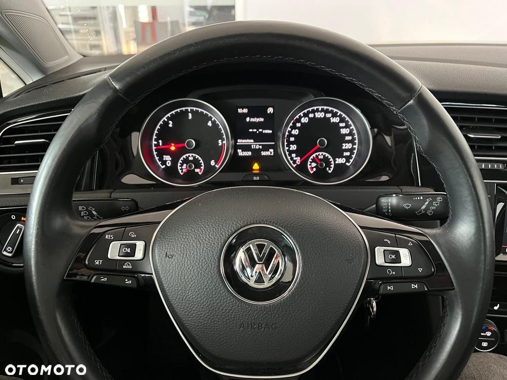 Volkswagen Golf 1.6 TDI Highline - 24