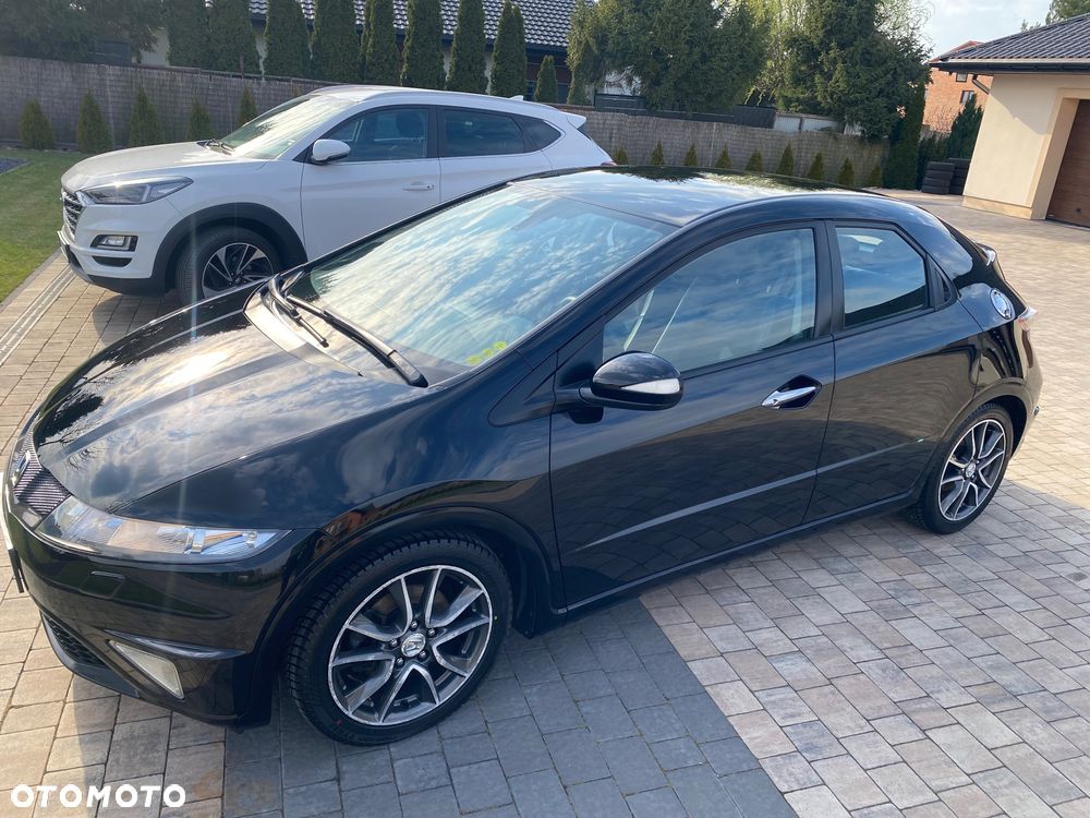 Honda Civic 1.8 Executive - 29