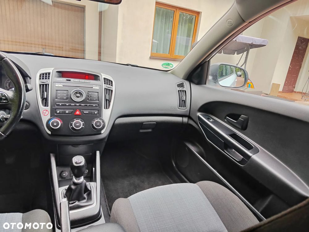 Kia Ceed 1.4 CVVT - 12