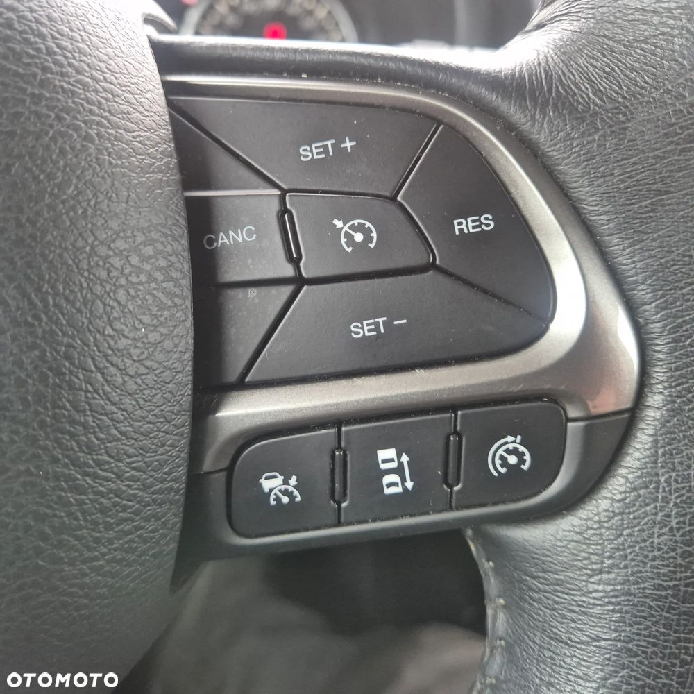 Jeep Renegade 1.3 T-GDI Limited - 23