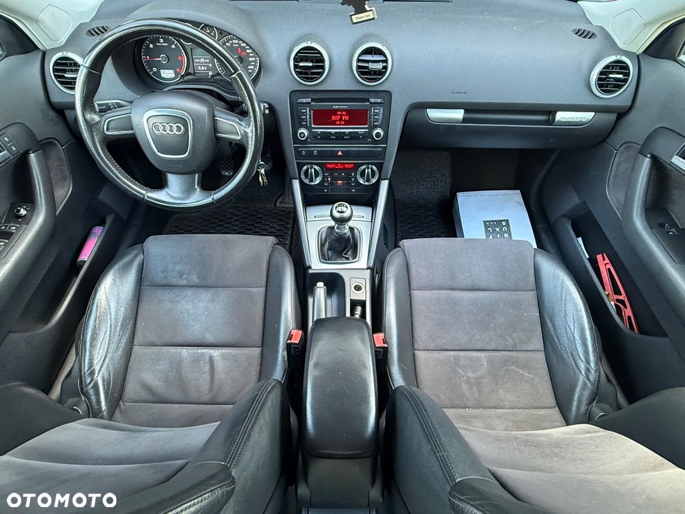 Audi A3 Sportback 2.0 TDI DPF quattro S line Sportpaket - 8