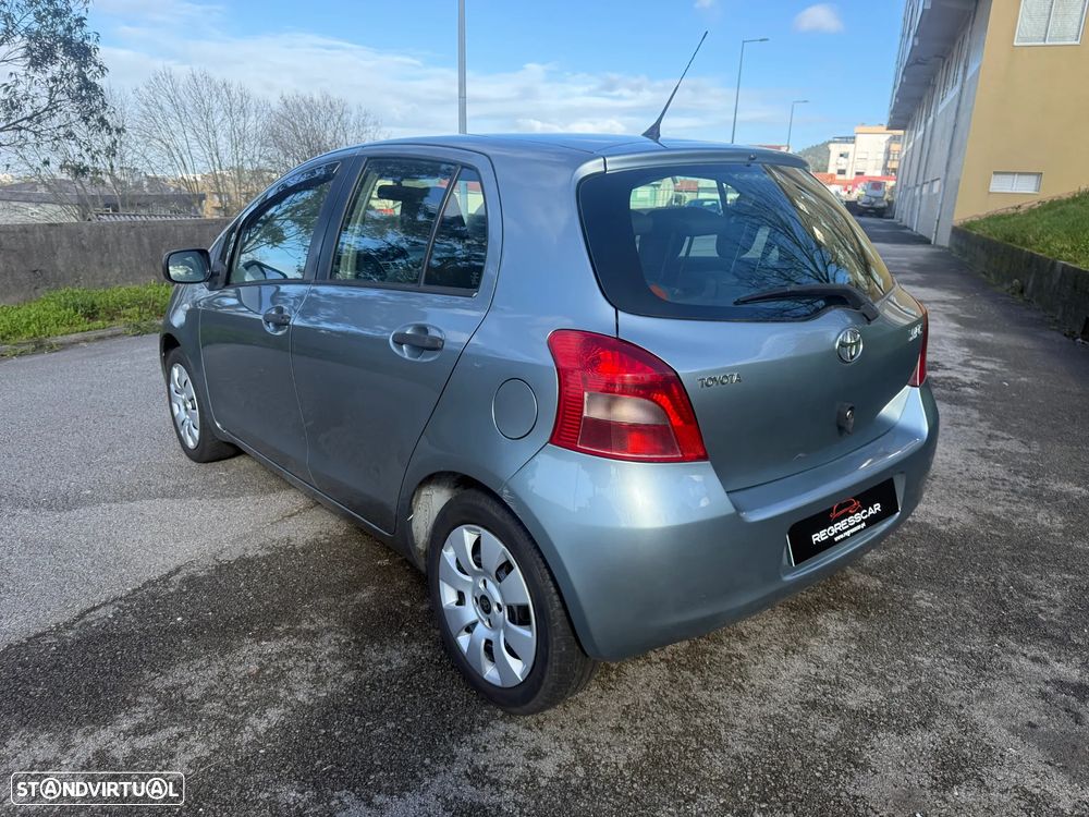 Toyota Yaris 1.0 VVT-i - 7