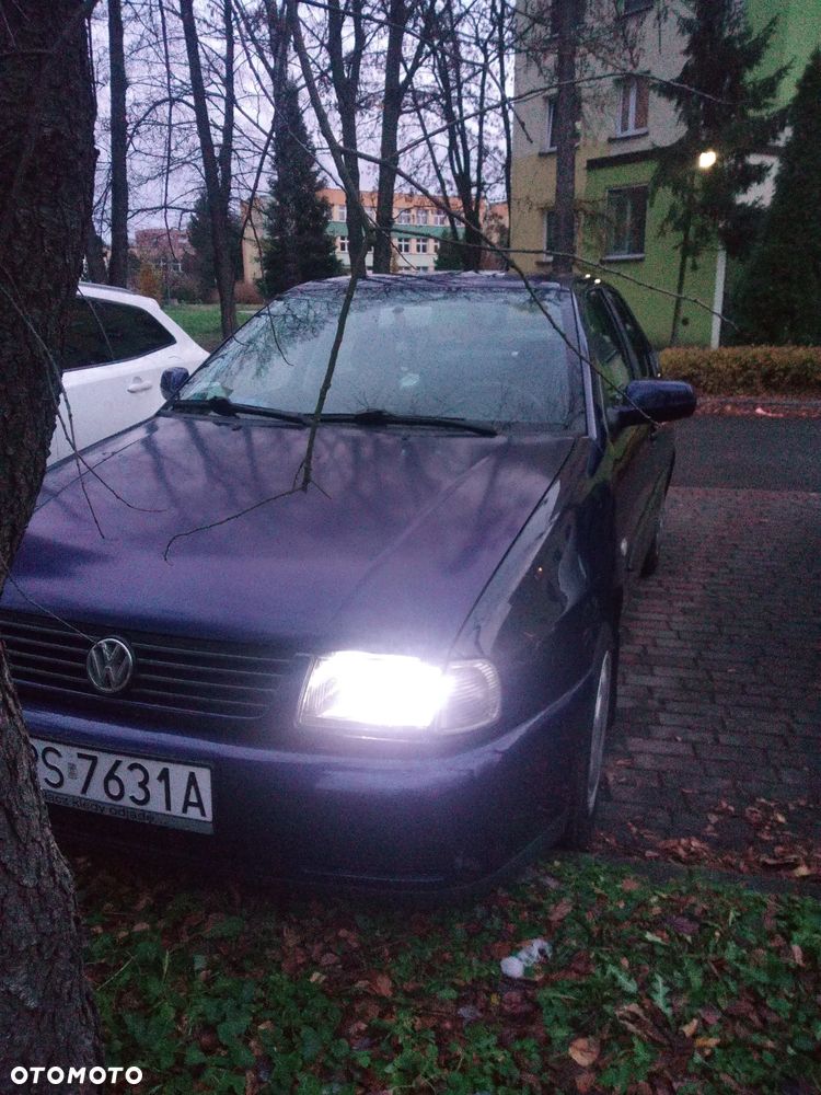 Volkswagen Polo 1.4 Basis - 11