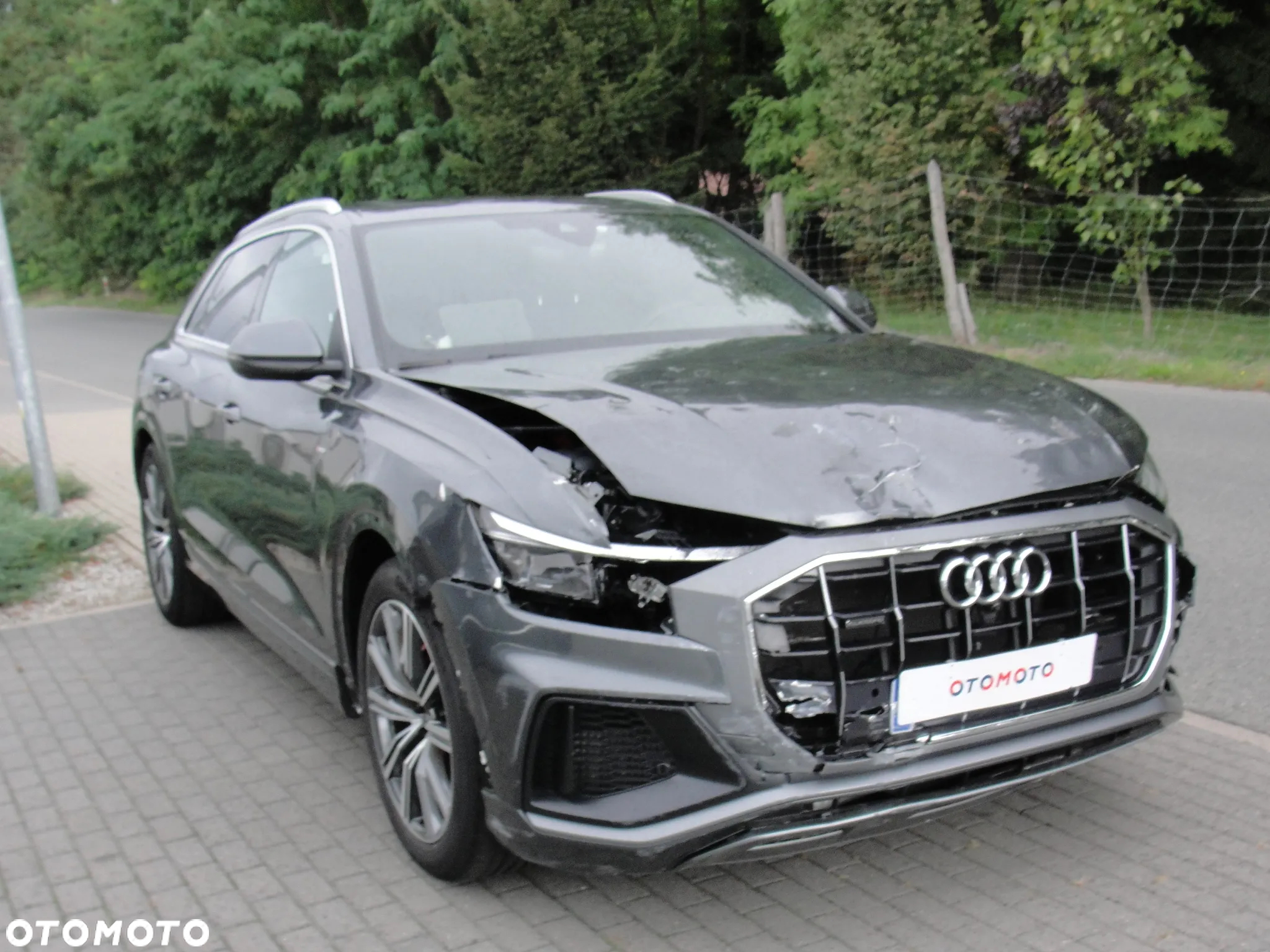 Audi Q8 55 TFSI e Quattro Tiptronic - 4