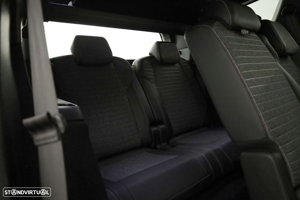 Peugeot 5008 1.2 Hybrid Allure e-DCS6 - 21