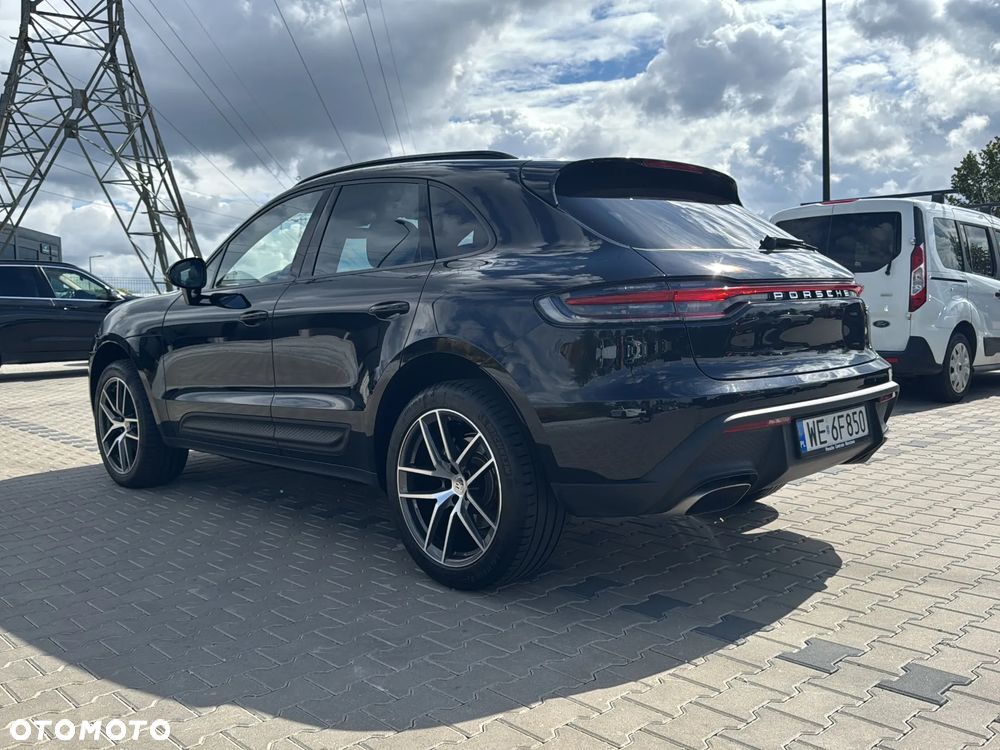 Porsche Macan Standard - 2
