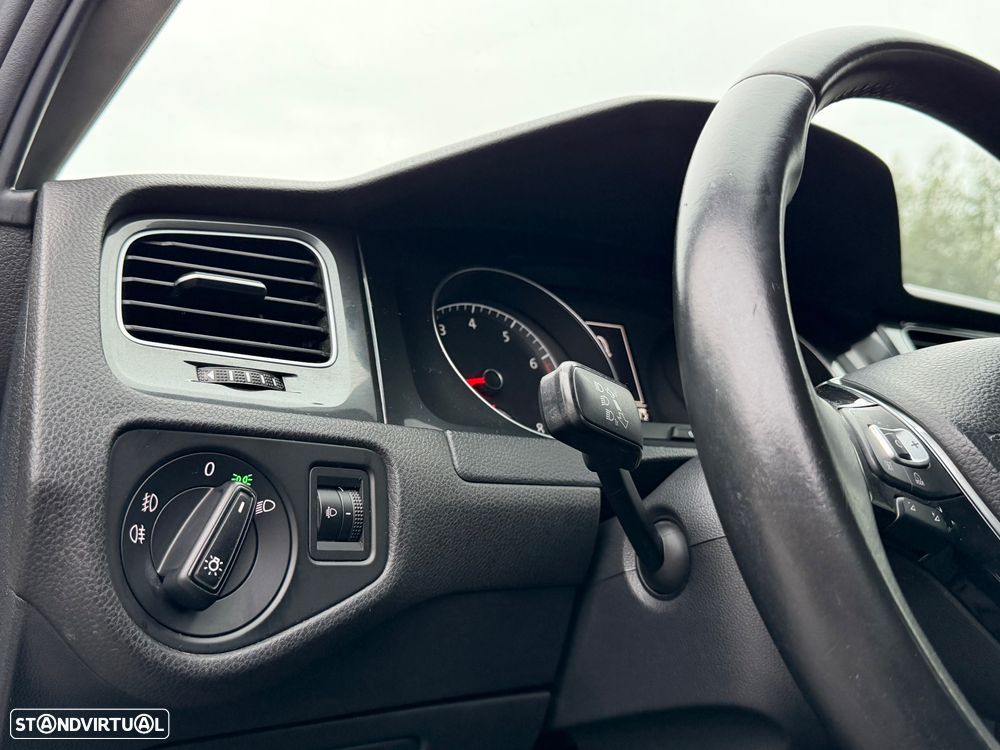 VW Golf 1.0 TSI Confortline - 36