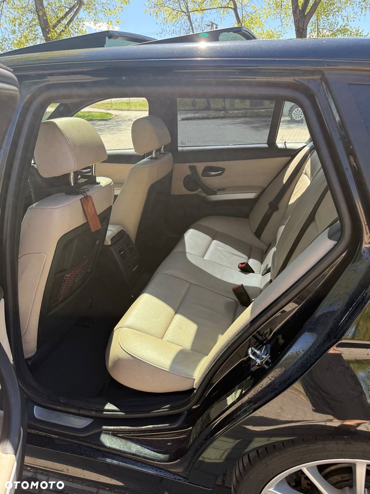 BMW Seria 3 335i - 15