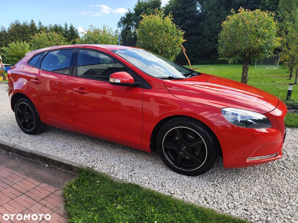 Volvo V40 D2 Drive-E Momentum - 12