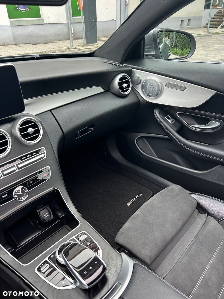 Mercedes-Benz Klasa C 300 7G-TRONIC - 25