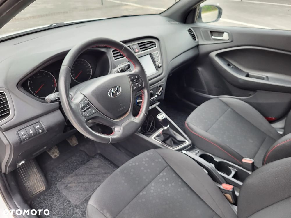 Hyundai i20 - 11
