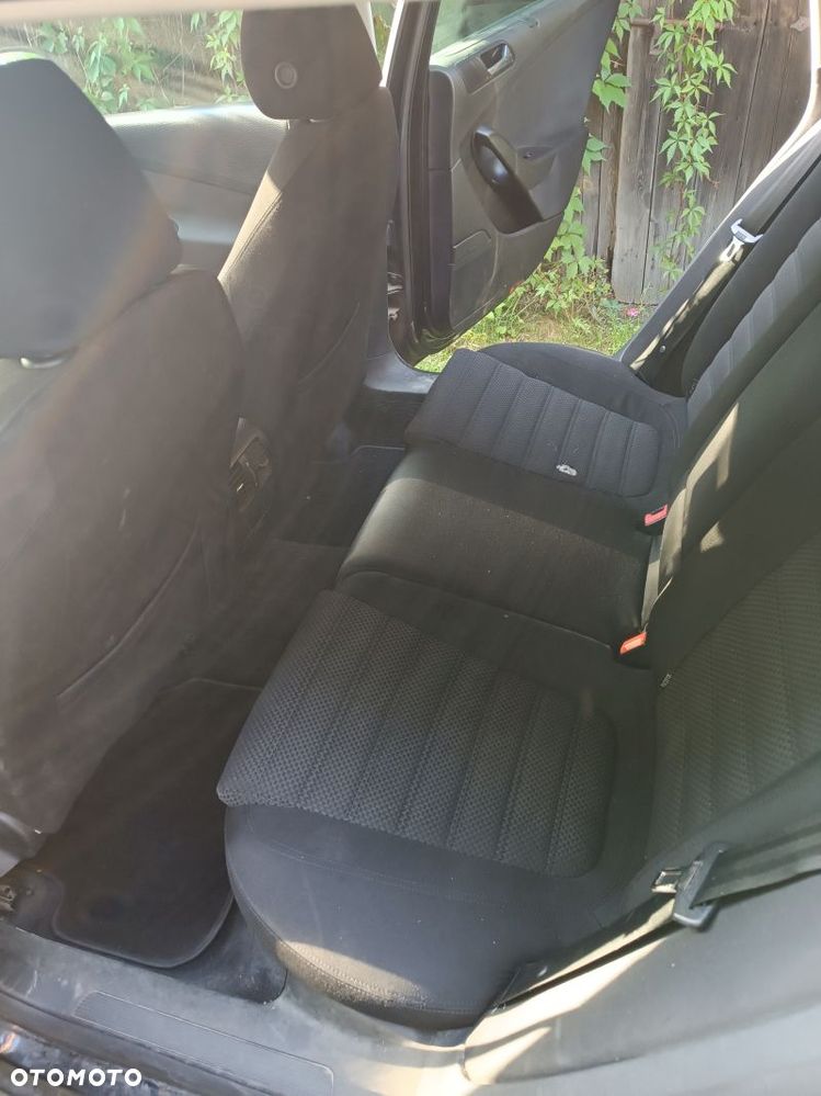Volkswagen Passat 2.0 TDI DPF Comfortline - 27