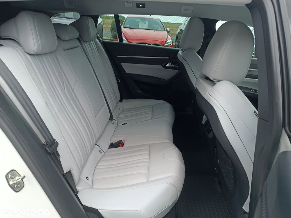 Peugeot 508 Plug-In Hybrid 180 e-EAT8 Allure - 19