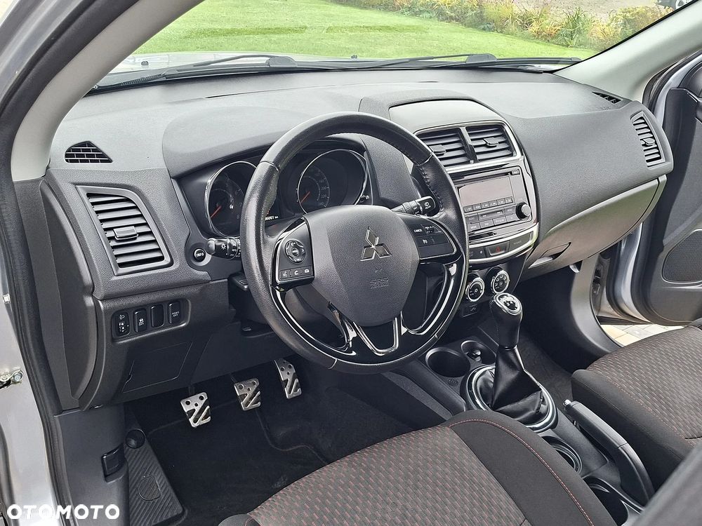 Mitsubishi ASX - 14