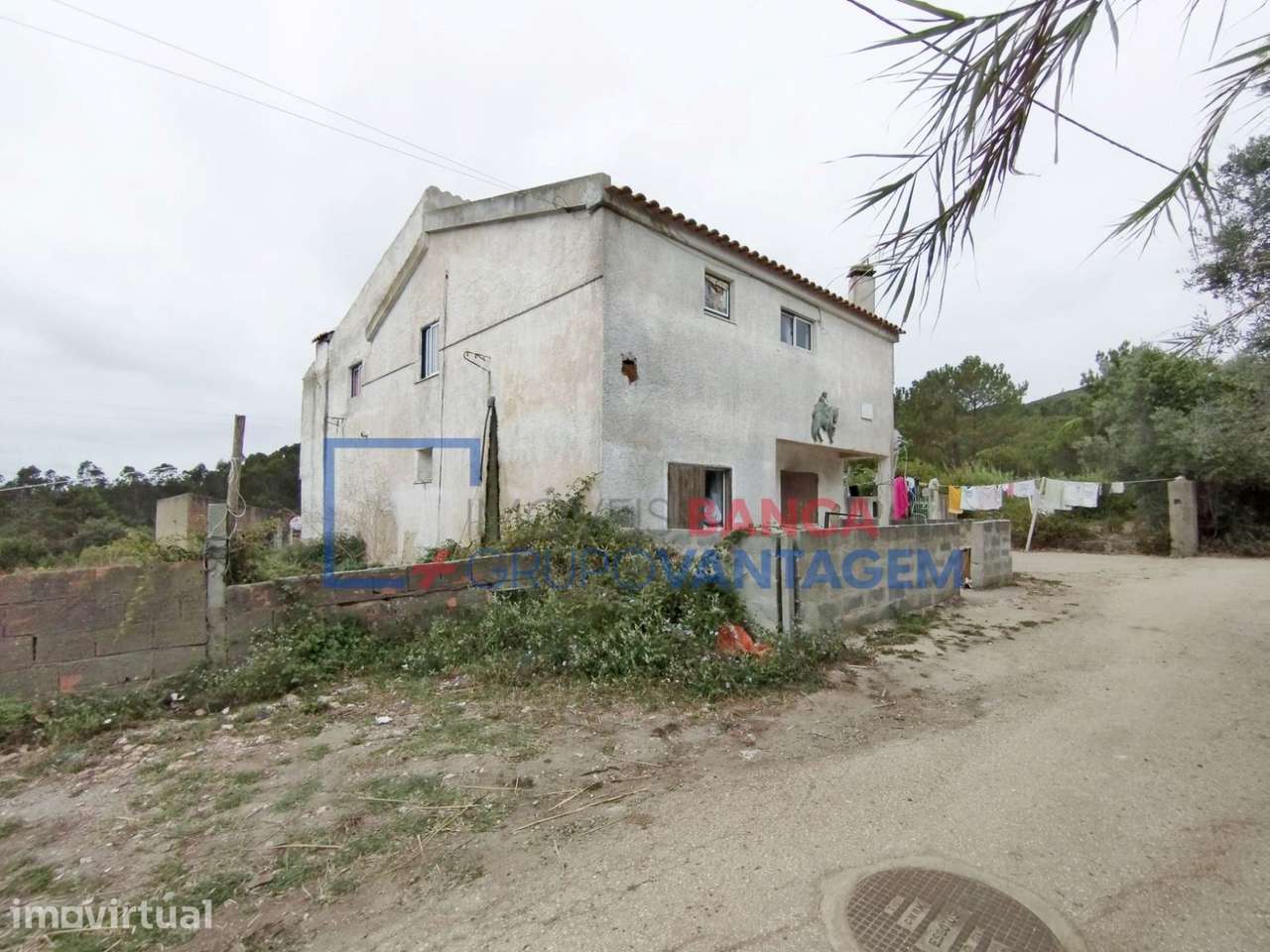 Moradia Ocupada Indevidamente - Grande imagem: 2/7