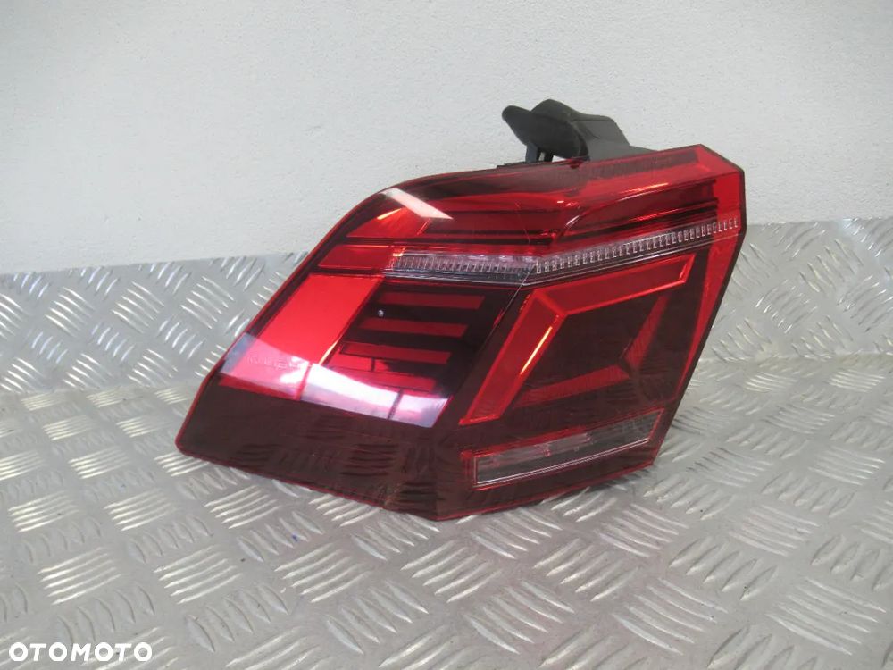 LAMPA TYLNA TYŁ LEWA VW TIGUAN II 2 LIFT IQ.LIGHT 2020- - 3