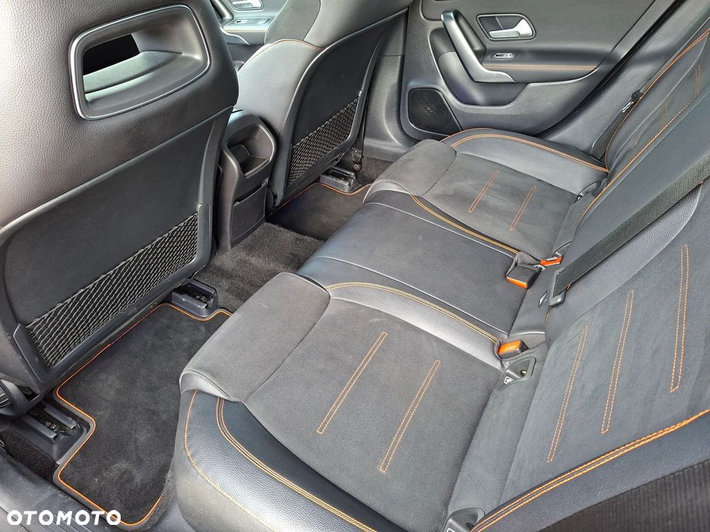 Mercedes-Benz CLA 220 7G-DCT Edition 1 - 17