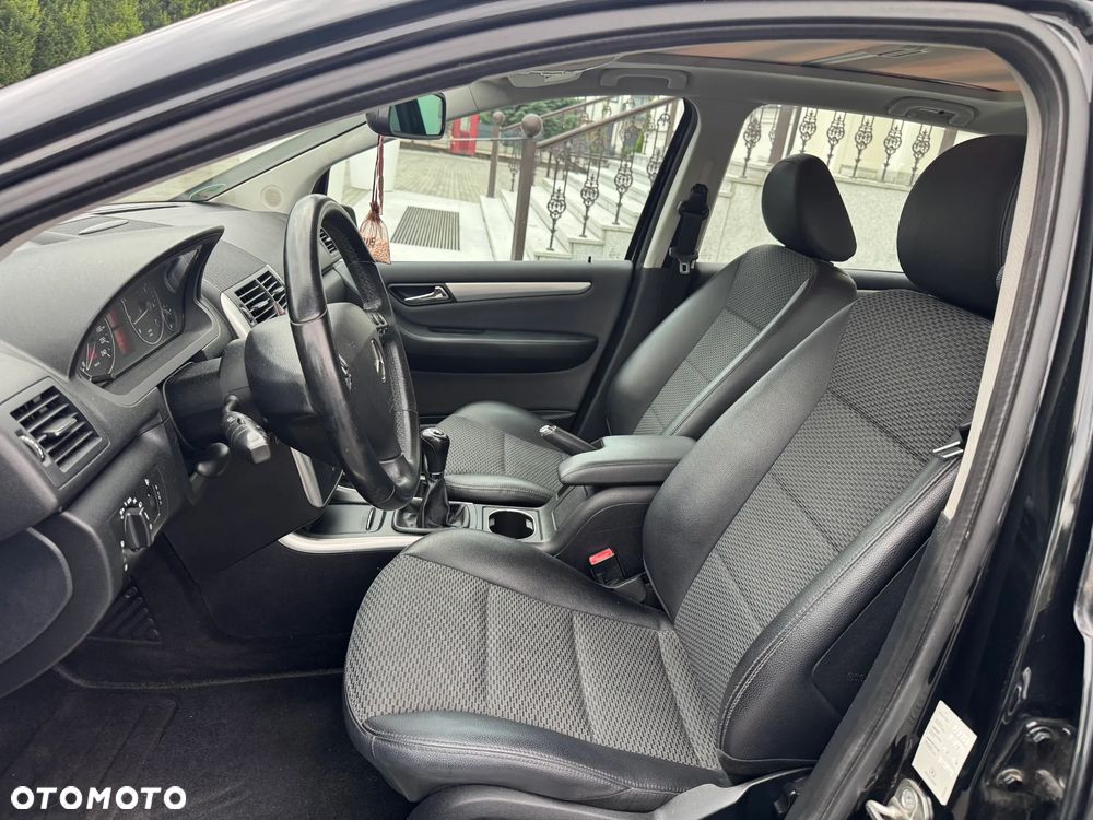 Mercedes-Benz Klasa A 150 BlueEFFICIENCY Avantgarde - 8