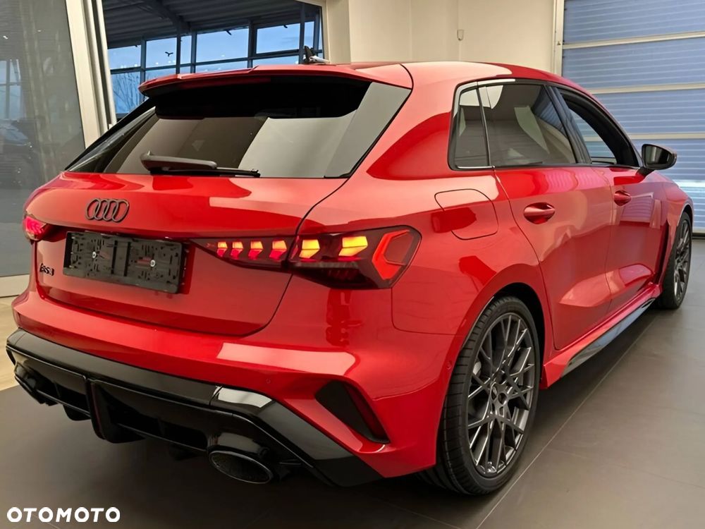 Audi RS3 Sportback TFSI Quattro S tronic - 3