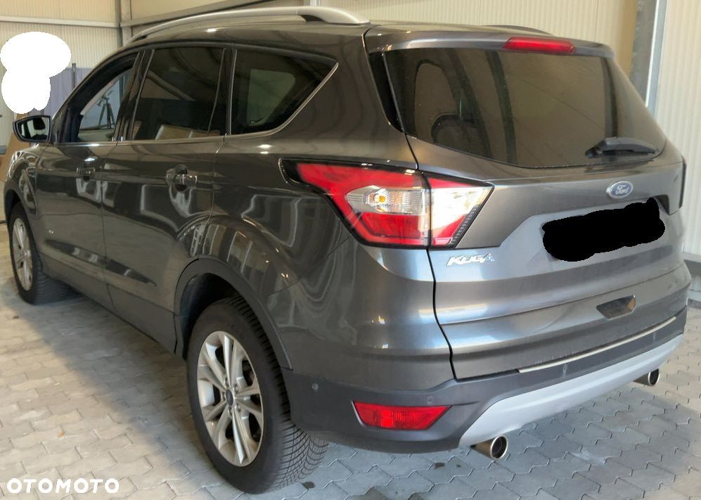 Ford Kuga 2.0 TDCi 4x4 Titanium - 4