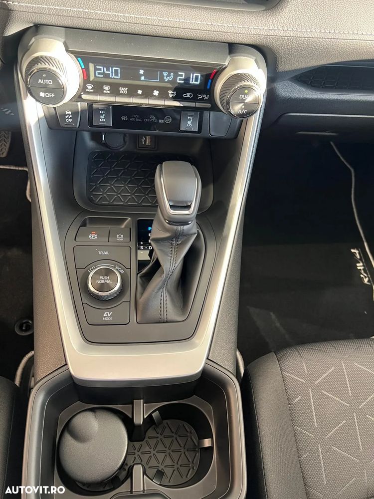 Toyota RAV4 - 3