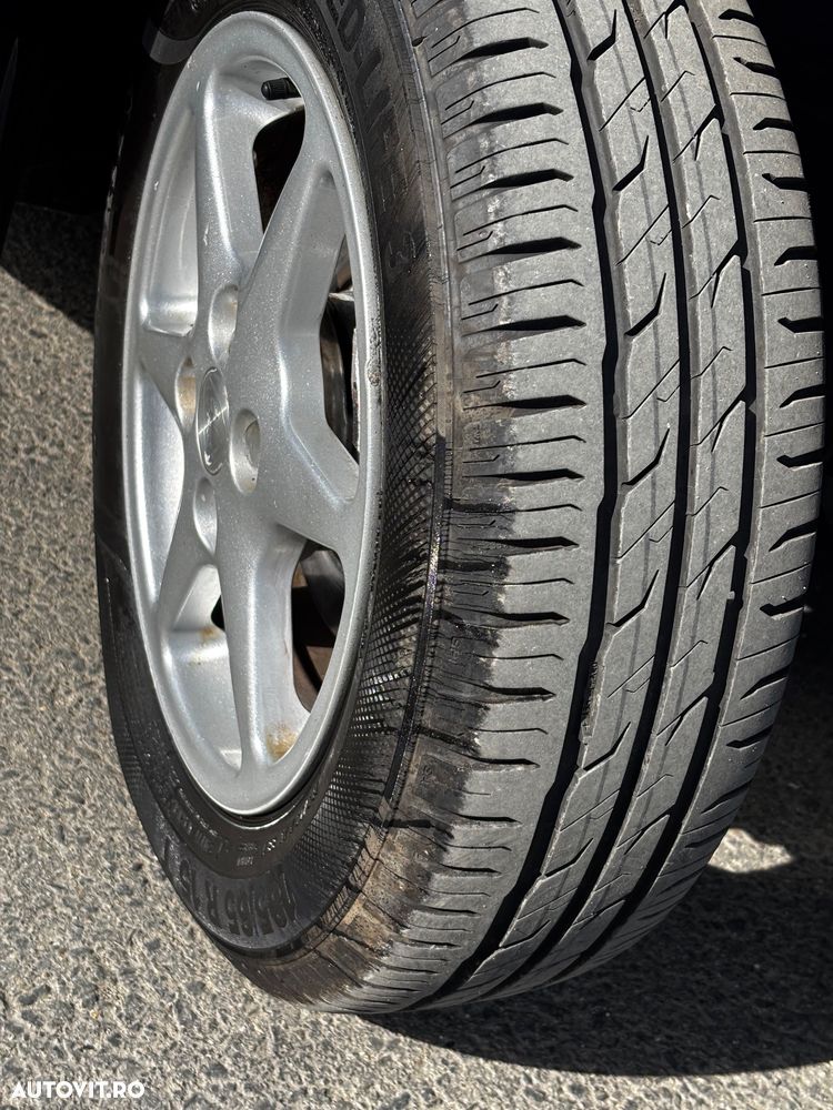 Dacia Sandero 1.2 16V 75 Laureate - 14