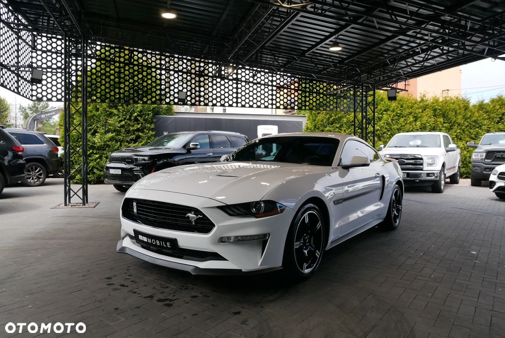 Ford Mustang - 1