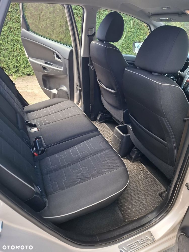 Kia Venga 1.6 L - 6