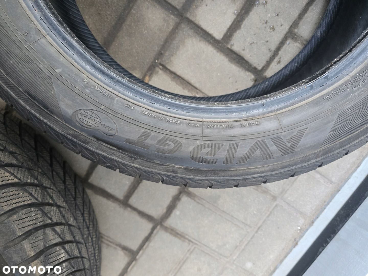 YOKOHAMA AVID-GT S35 235/55 R19 101V 2X - 5