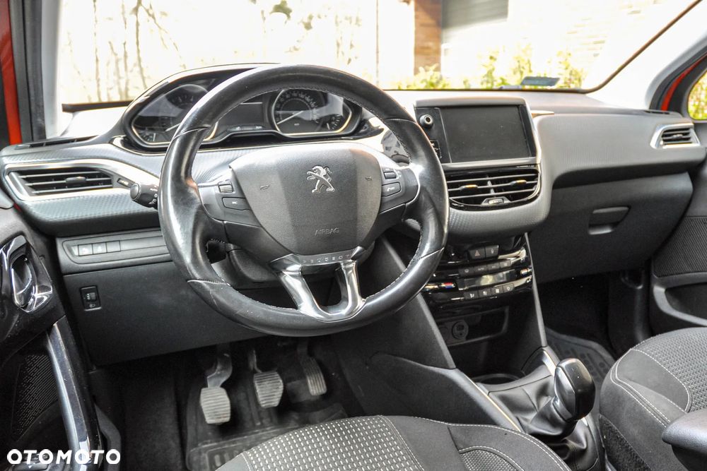 Peugeot 208 - 9