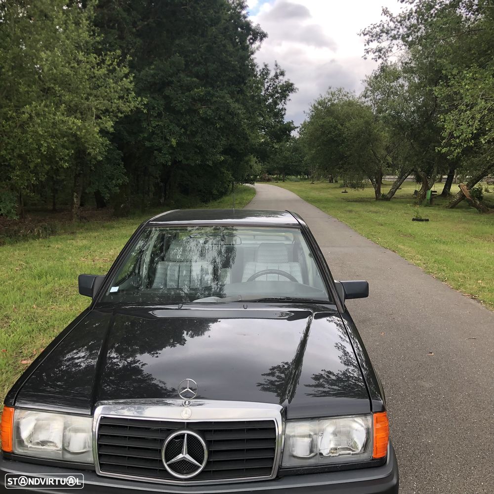 Mercedes-Benz W201 (1982-1993) 190 E 2.0 - 8