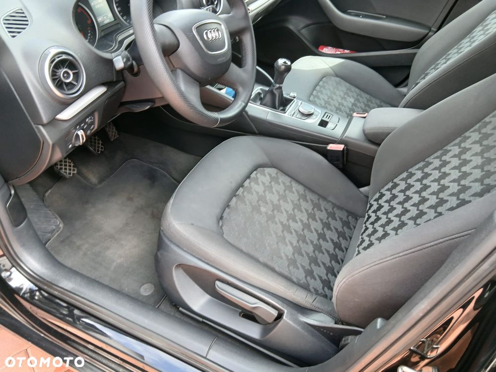Audi A3 Sportback 1.6 TDI ultra Attraction - 10