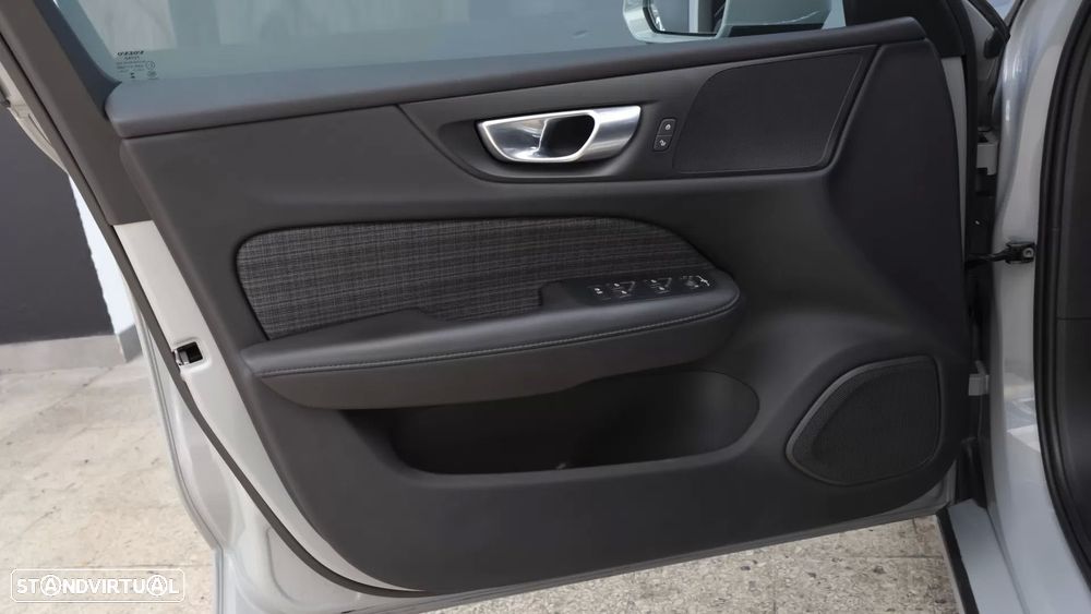 Volvo V60 2.0 T6 AWD TE Essential - 15