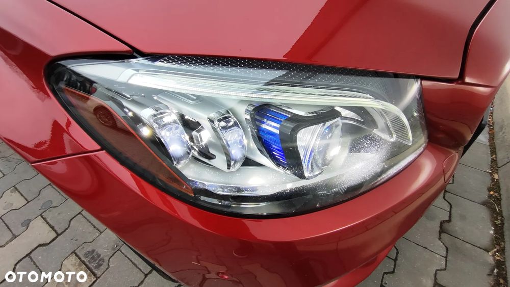 Mercedes-Benz Klasa C 300 4MATIC 9G-TRONIC - 9