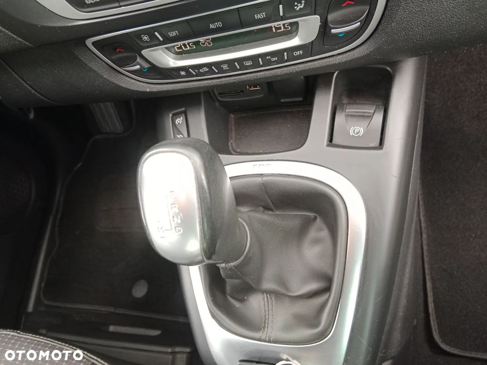 Renault Scenic 1.5 dCi Dynamique EDC - 12