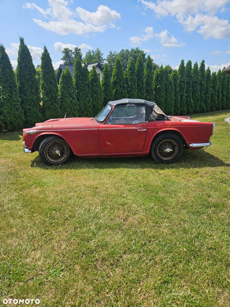 Triumph TR4 - 4
