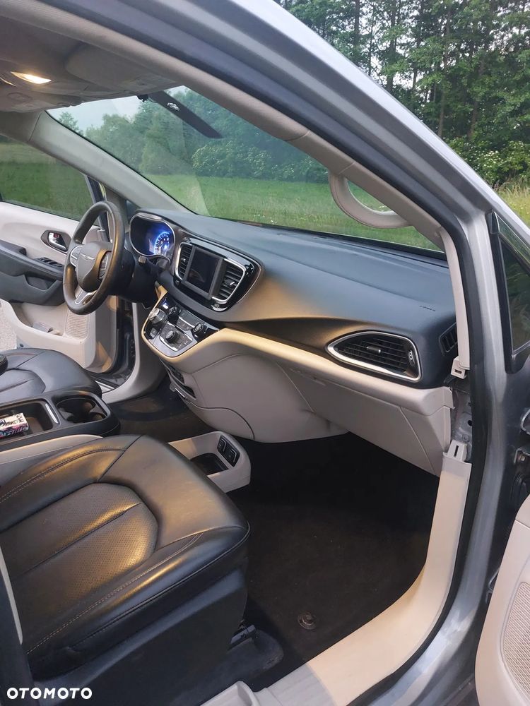 Chrysler Voyager - 13