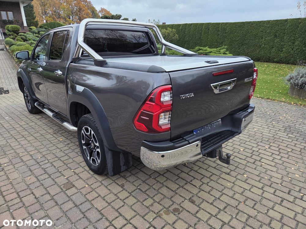 Toyota Hilux - 8